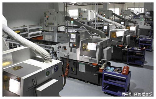 高質(zhì)量發(fā)展調(diào)研行 向著高速 可靠進(jìn)發(fā) 華豐連闖 無(wú)人區(qū)